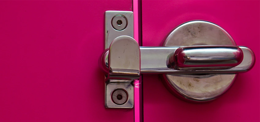 Childproof Gate Lock in San Diego Country Estates, California