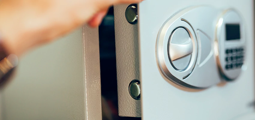 Fingerprint Safe Openers in San Diego Country Estates, CA